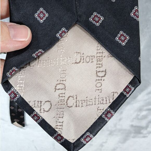 Dior Classic Ties for Men for sale | eBay Christian Dior Silk Tie Mens necktie Vintage Made in USA Black Red Geometric